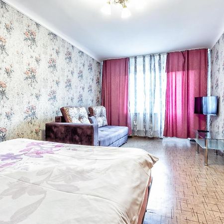 433 Lighthouse Apartments Arbat - Traveler'S Choice Алма Ата Екстериор снимка