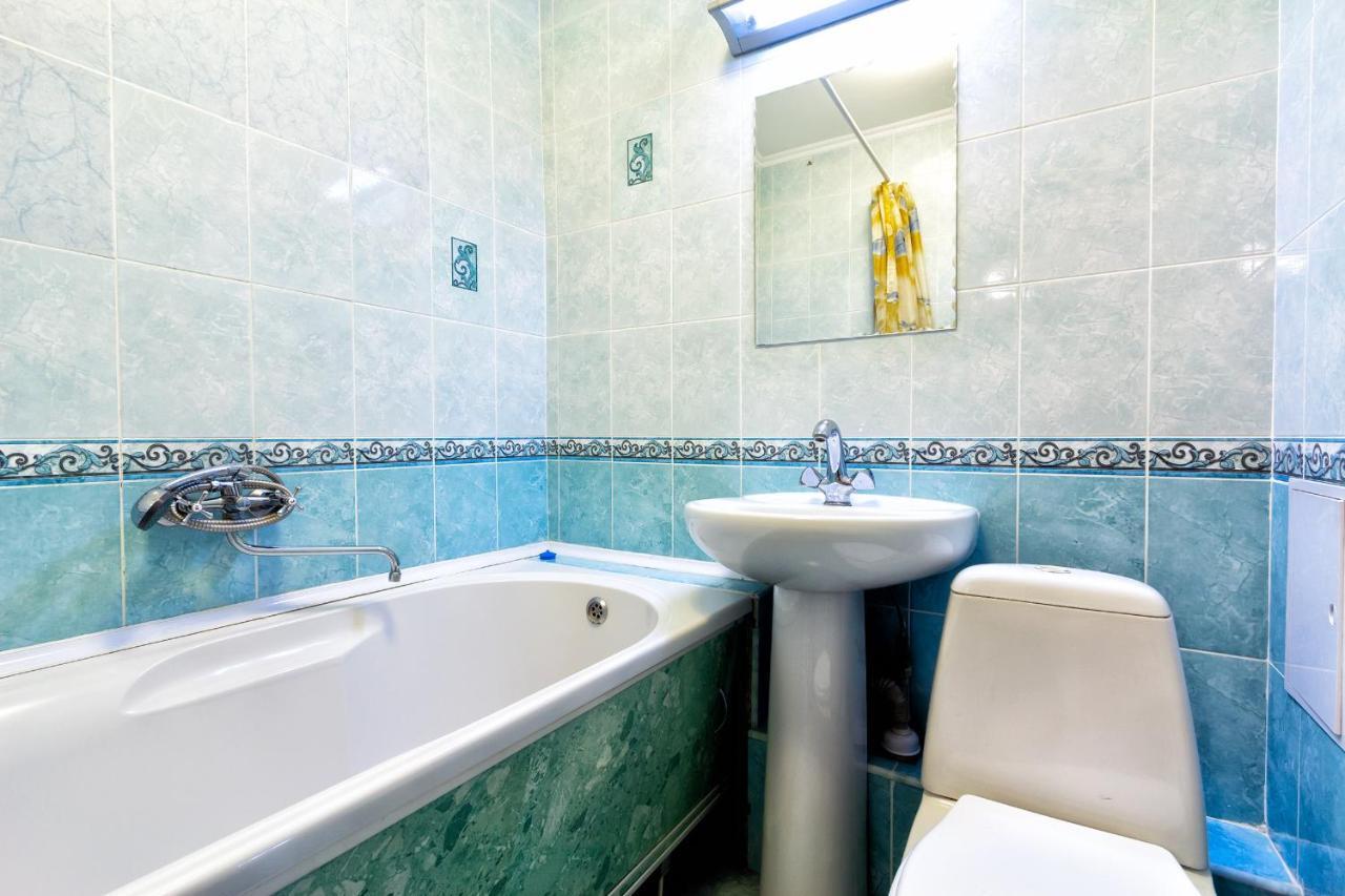 433 Lighthouse Apartments Arbat - Traveler'S Choice Алма Ата Екстериор снимка