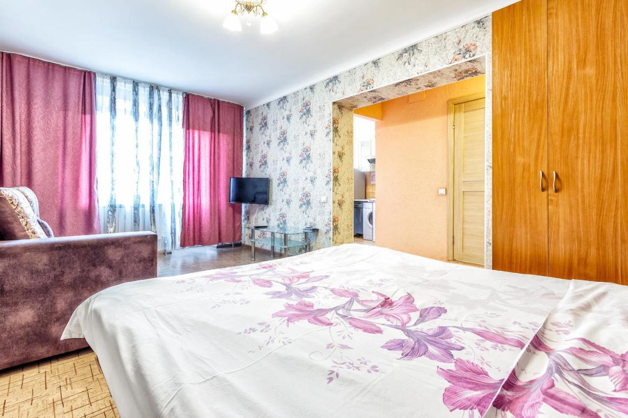 433 Lighthouse Apartments Arbat - Traveler'S Choice Алма Ата Екстериор снимка