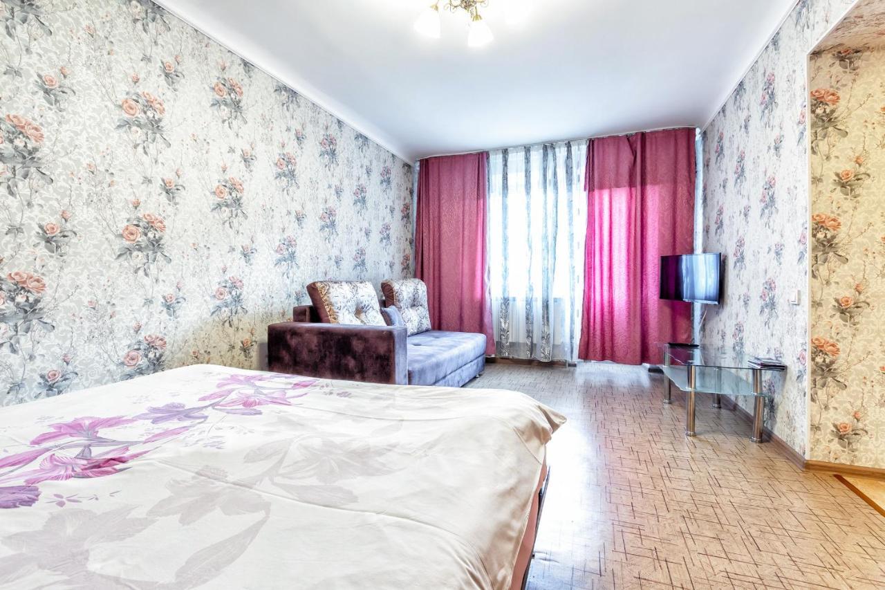 433 Lighthouse Apartments Arbat - Traveler'S Choice Алма Ата Екстериор снимка